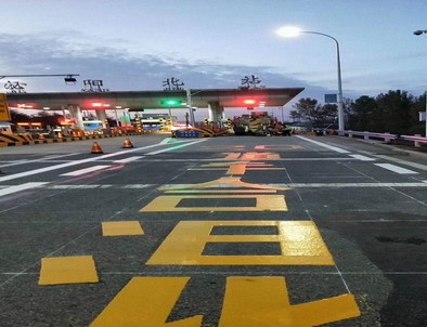 大连大连高速道路划线施工